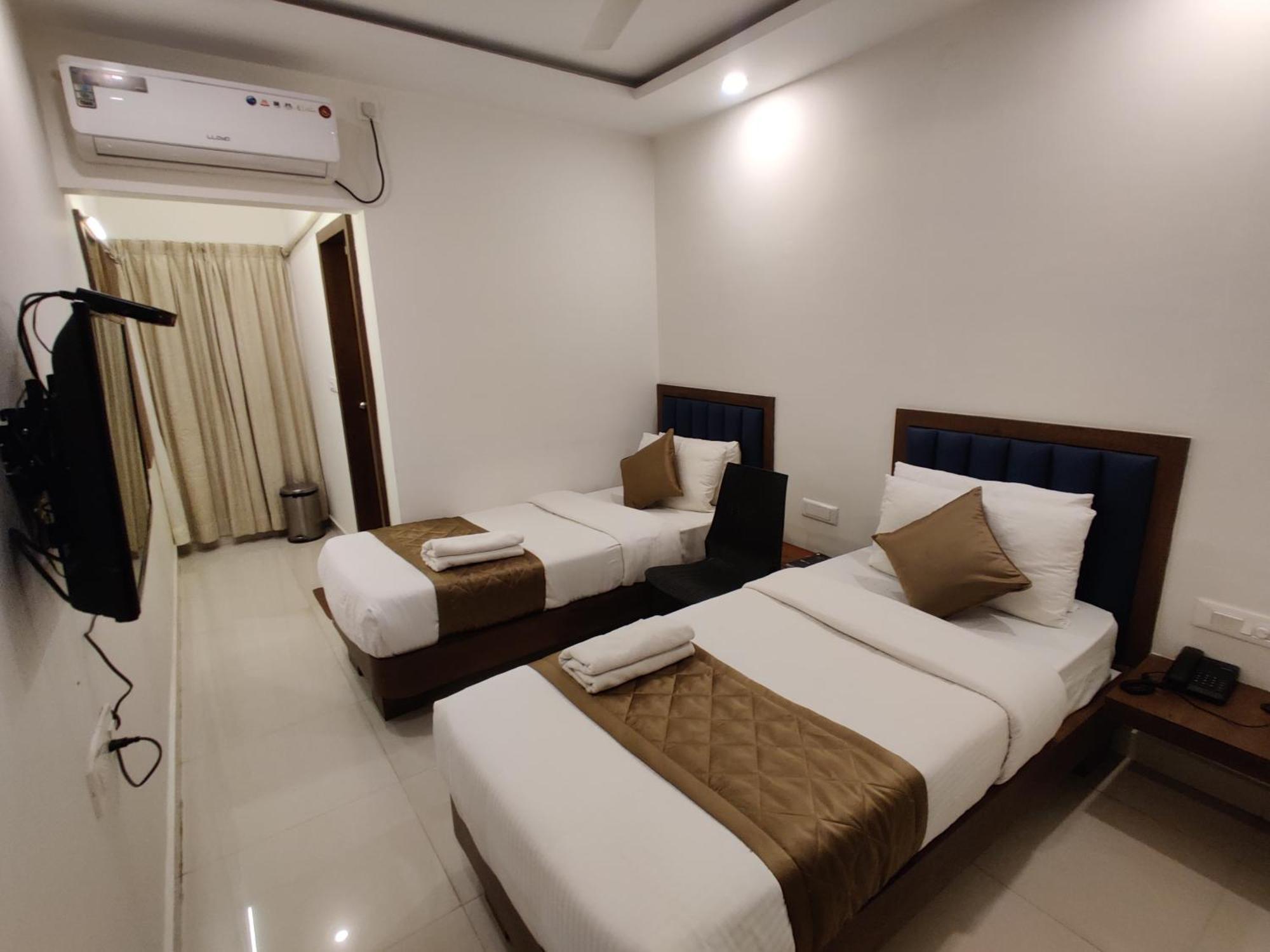 Hotel Airport Regency Devanahalli Esterno foto